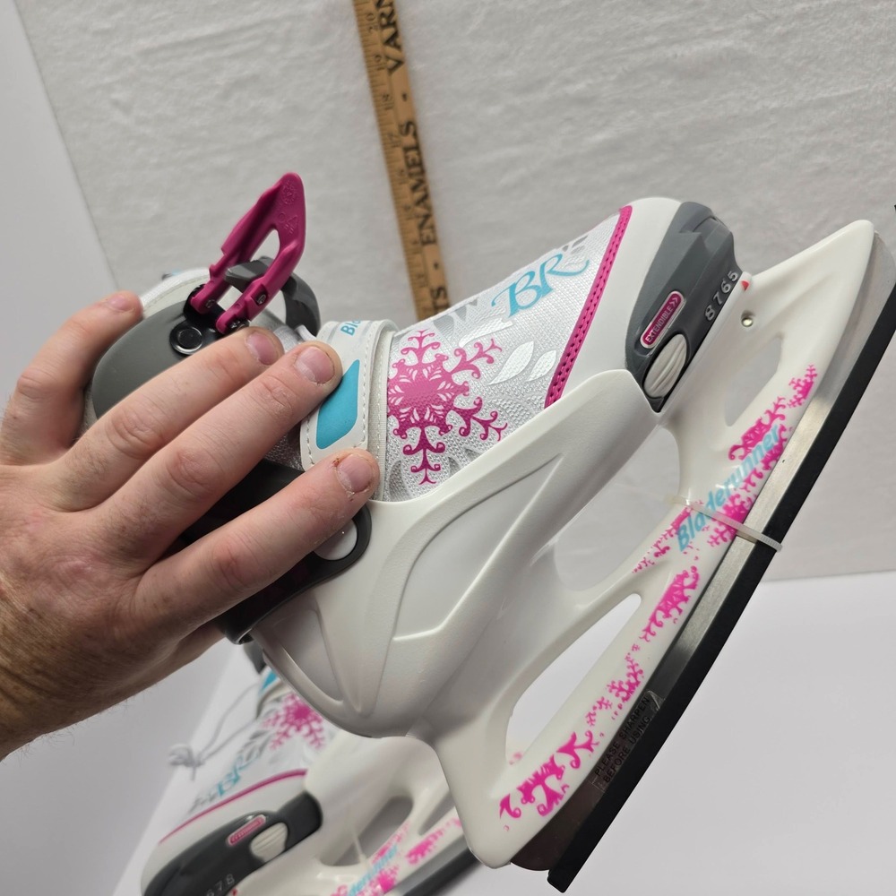 Bladerunner Micro Ice Skates Adjustable Girls White Pink Size 5-8 - Picture 13 of 16